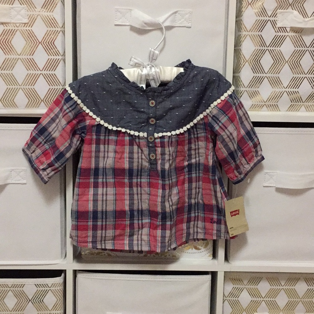 Brand new, Levi’s, ADORABLE, girls top!